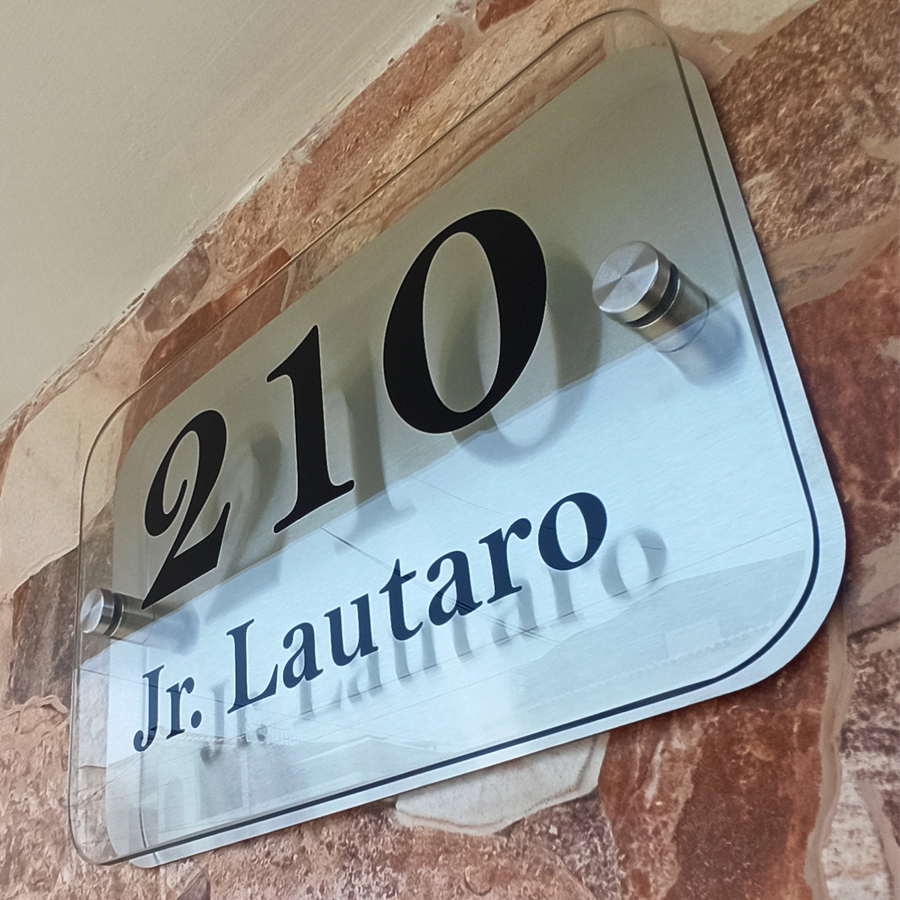 placa direccion vidrio y acero