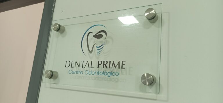 placa de vidrio para consultorio dental