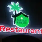 Letrero fachada restaurant luminoso