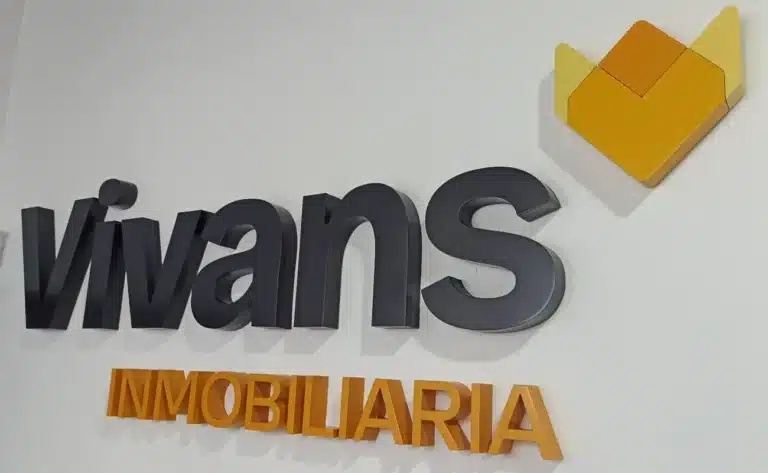 logo en 30mm mdf pintado acabado mate