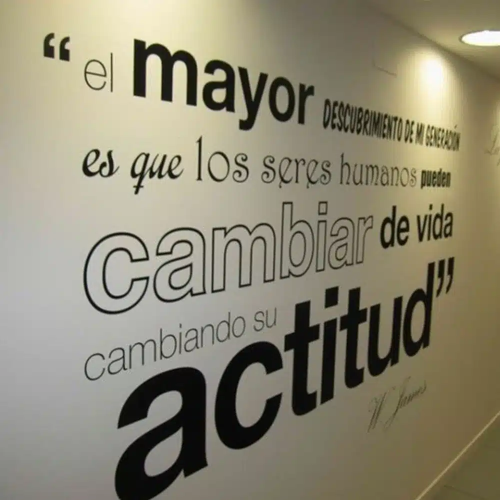 vinil en pared letras