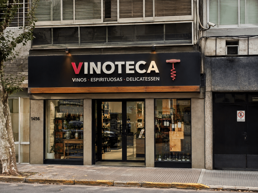 vinoteca letrero exterior