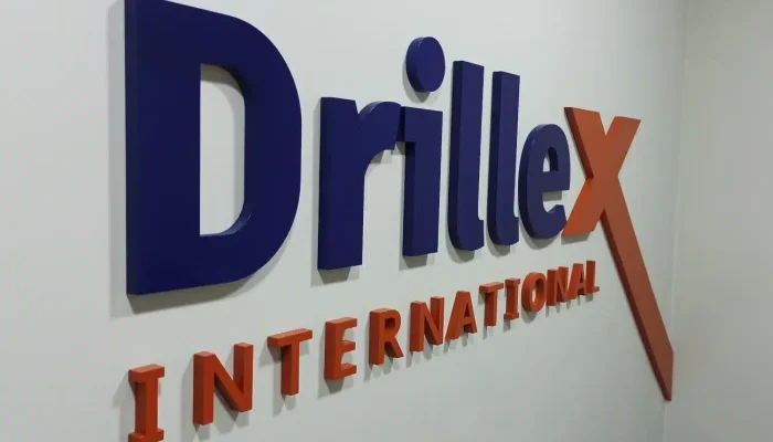 drillex letrero logo en mdf
