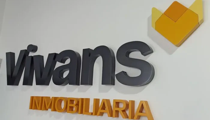logo en 30mm mdf pintado acabado mate