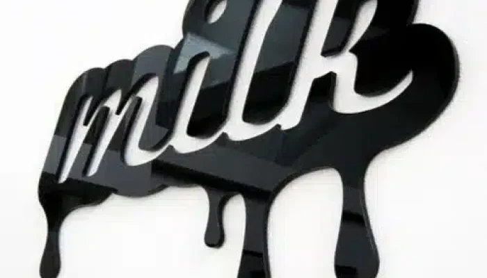 logo en acrilico