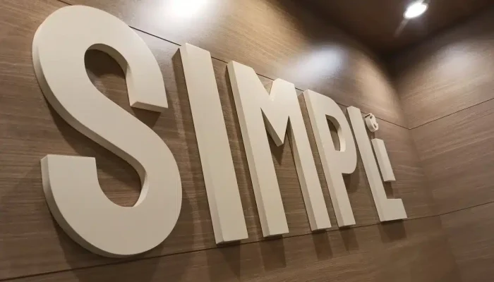 logo en alto relieve mdf